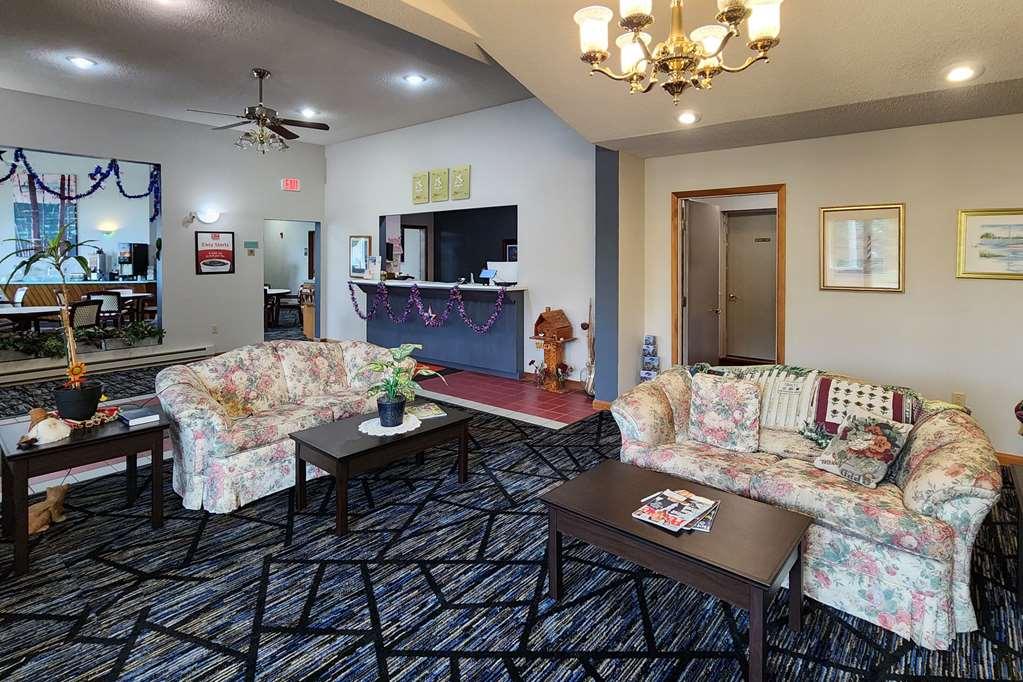 Econo Lodge Lakeshore Манистик Интериор снимка