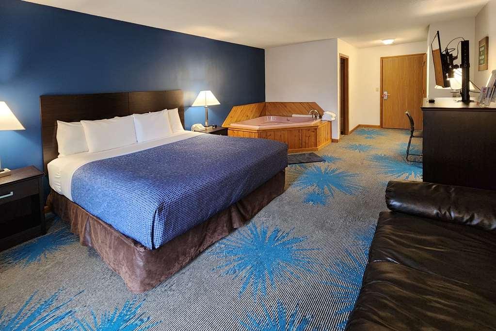Econo Lodge Lakeshore Манистик Стая снимка