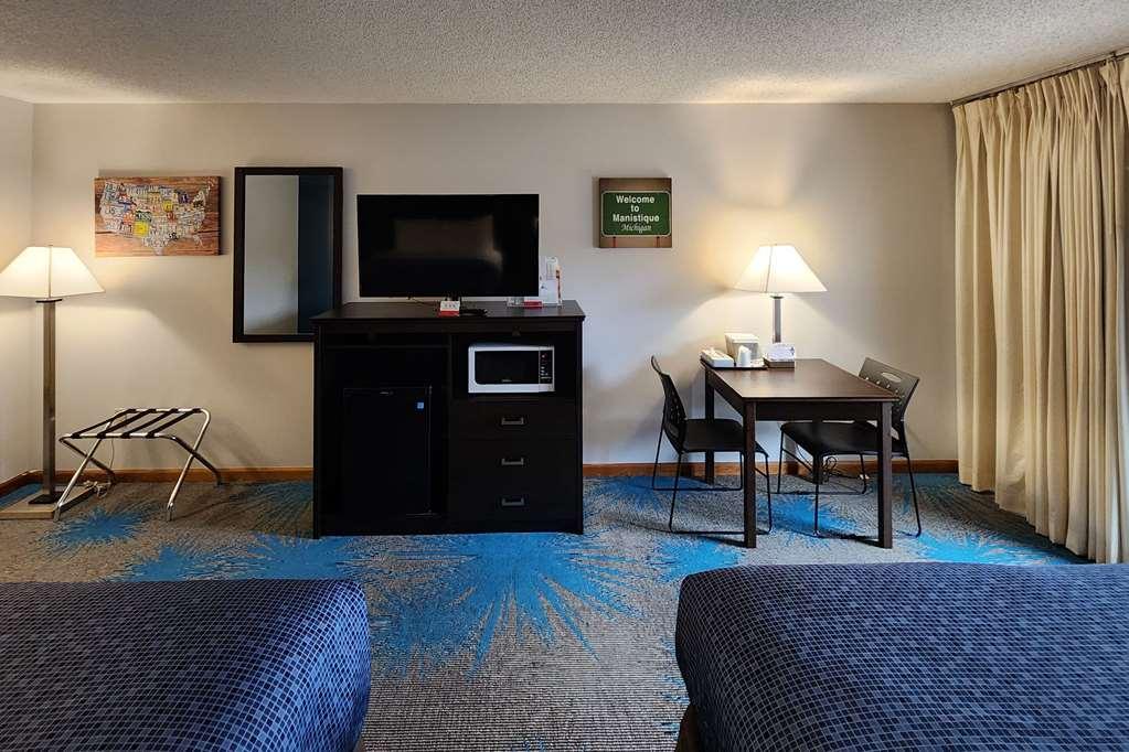 Econo Lodge Lakeshore Манистик Стая снимка